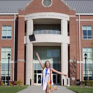 Meet your Posher, Genevieve